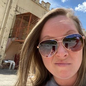 Meet your Posher, Emily